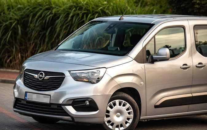 Opel Combo cena 46500 przebieg: 175000, rok produkcji 2019 z Tomaszów Mazowiecki małe 379